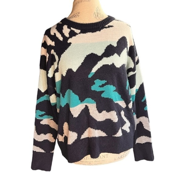 John+ Jenn blue camo abstract Crew Neck Sweater - women’s size M - Picture 2 of 9